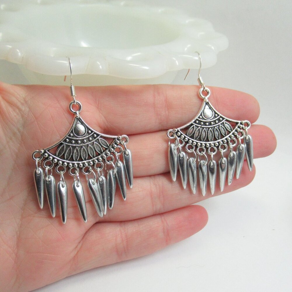Unique statement fan dangle earrings - Picture 4 of 11